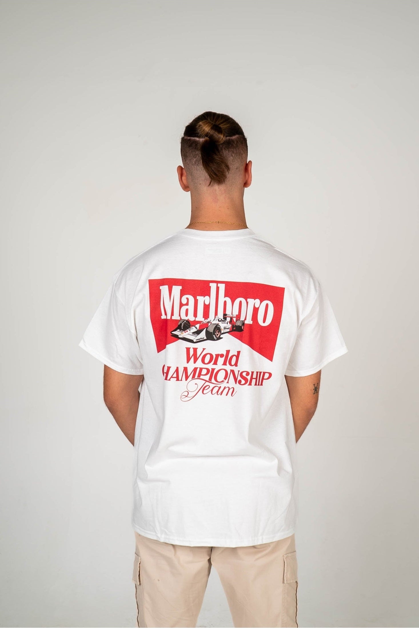 Camiseta "M4rlboro Racing Club"